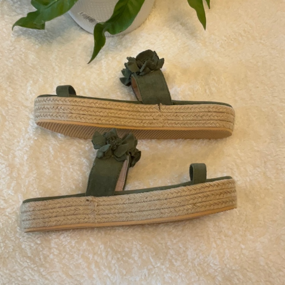 Flower Sandals - 8 - Picture 6 of 8